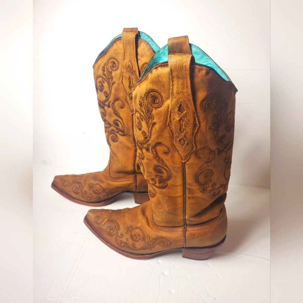 Coral boots embroidered western womens ponited toe